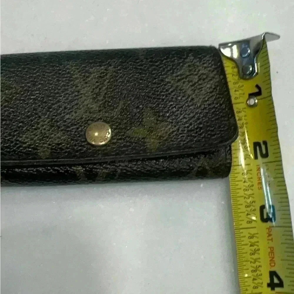 Authentic Louis Vuitton key Monogram 4– key holder